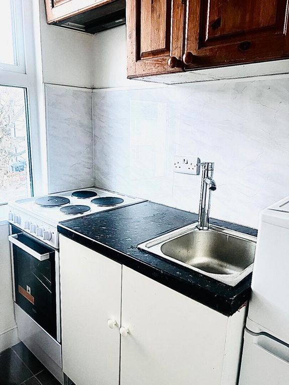 Property photo 1 of 5 Kitchen