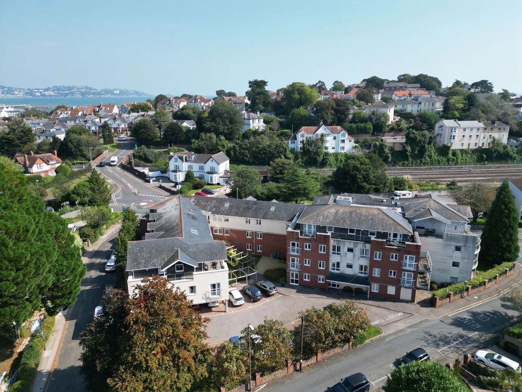 Property photo 3 of 16