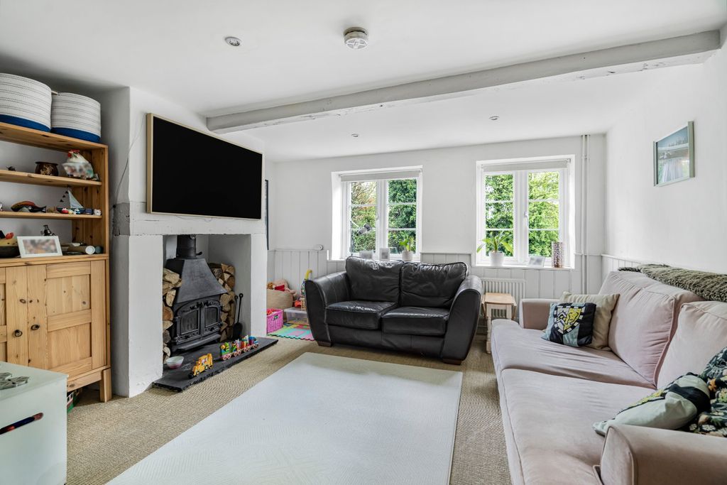 Property photo 3 of 35 Sitting Room