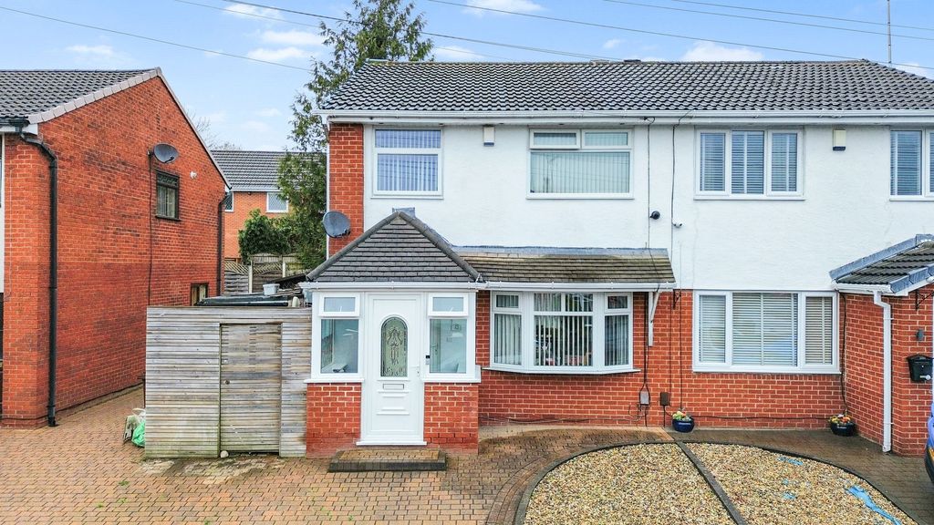 Property photo 1 of 27