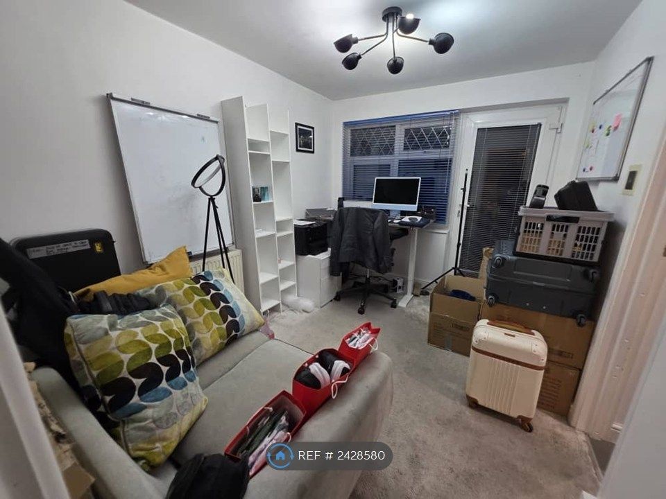 Property photo 3 of 18 Bedroom 4 (Office)