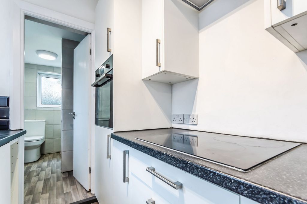 Property photo 3 of 11 Pbox-Img.Jpg