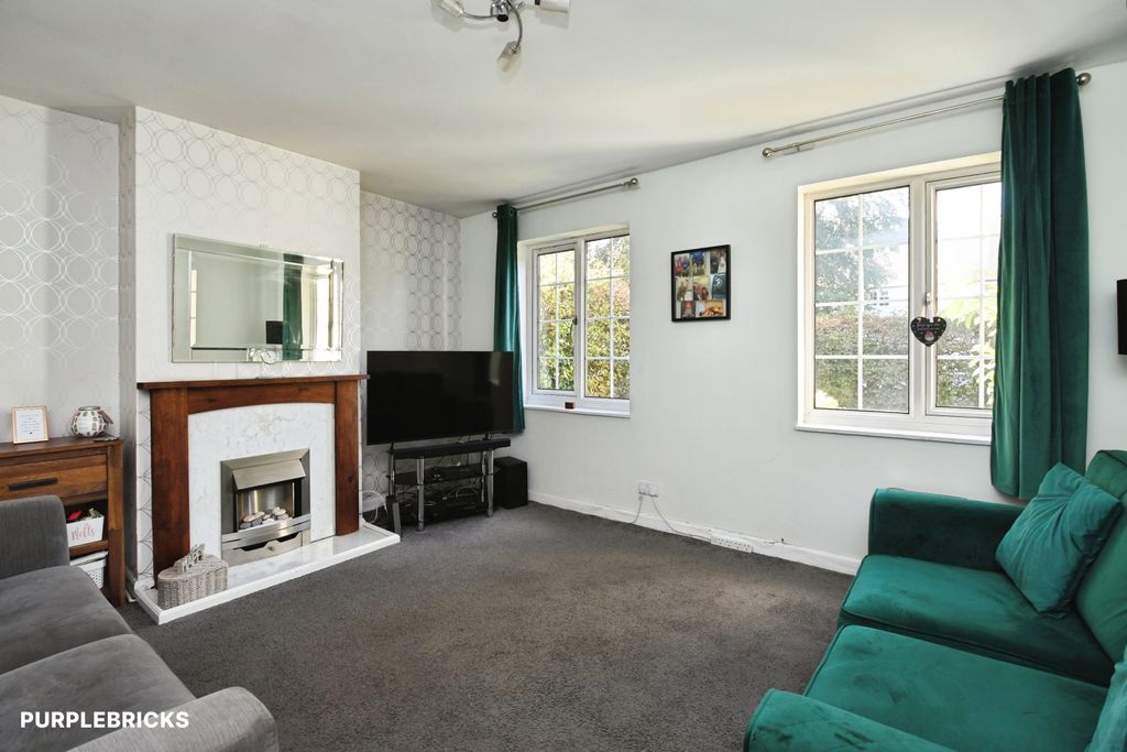 Property photo 2 of 24