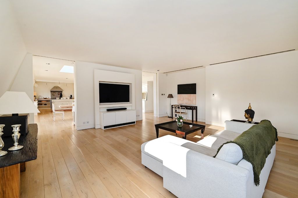 Property photo 1 of 47 Reception Room