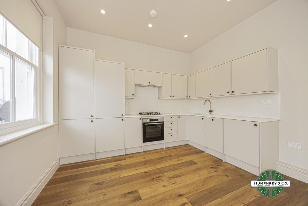 Property photo 2 of 7 7.Jpg