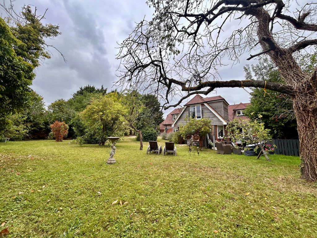 Property photo 3 of 11