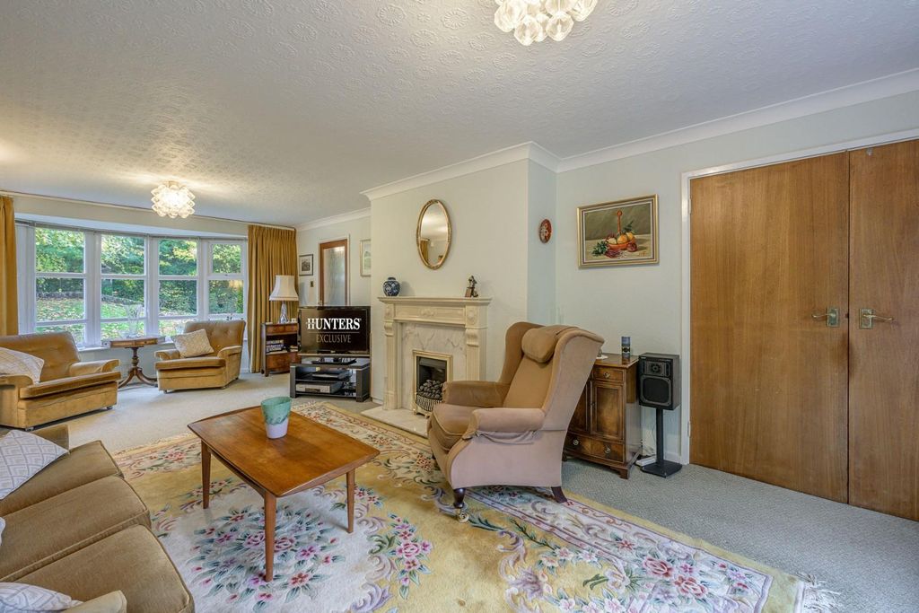 Property photo 2 of 36