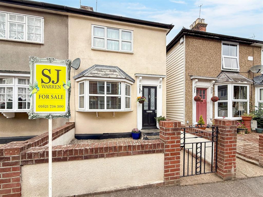 Property photo 1 of 21 Front