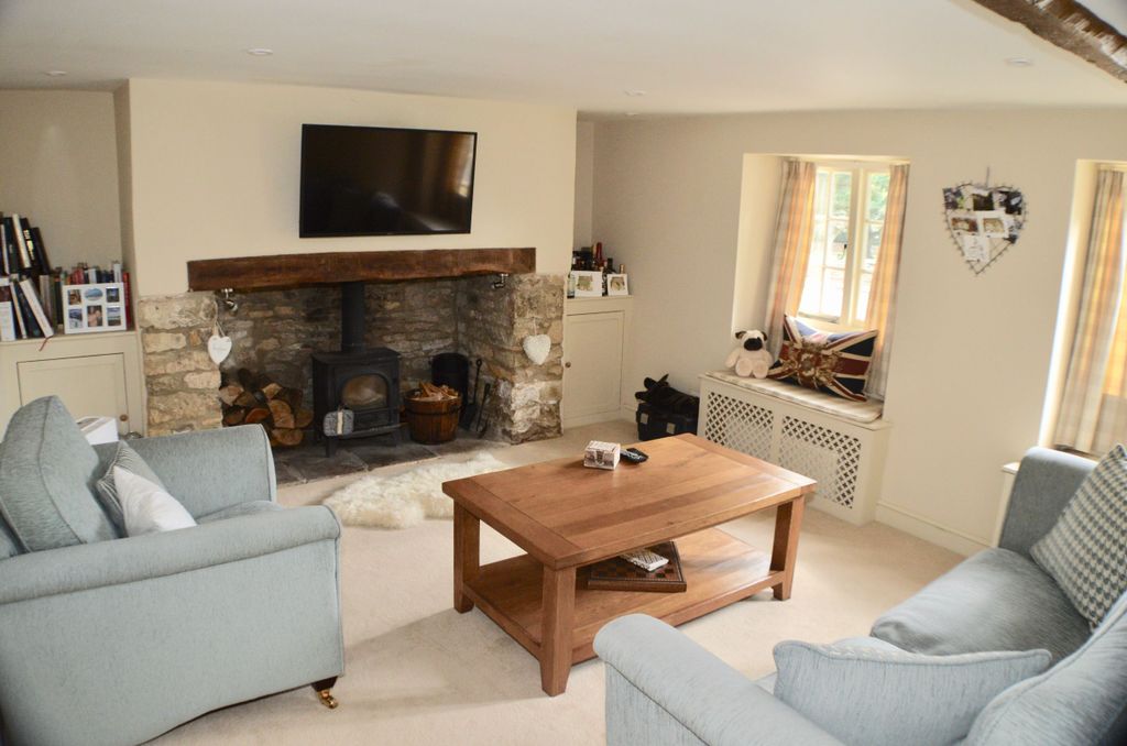 Property photo 3 of 8