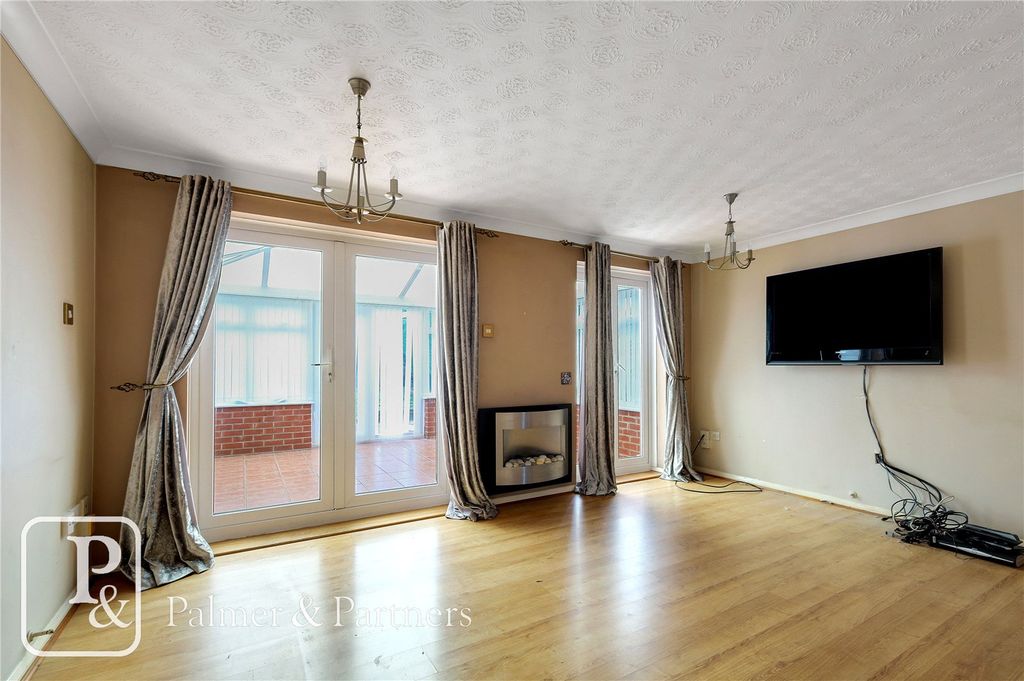 Property photo 3 of 17 Picture No. 02