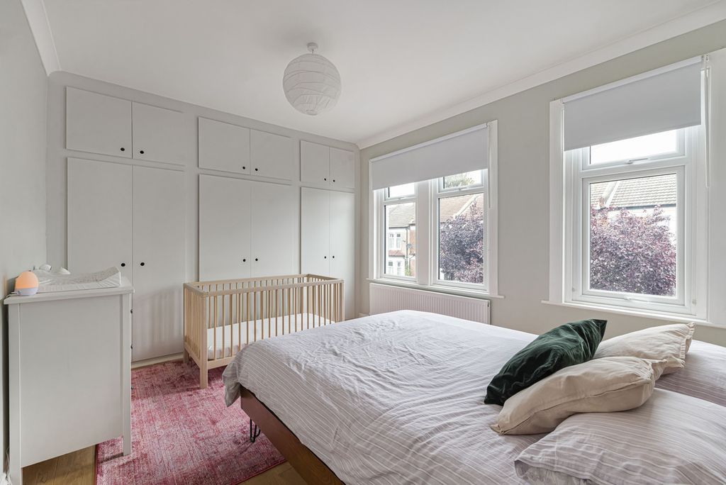 Property photo 2 of 18