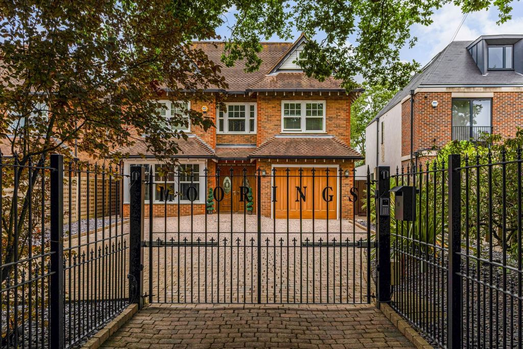 Property photo 1 of 40 109851_The Moorin...