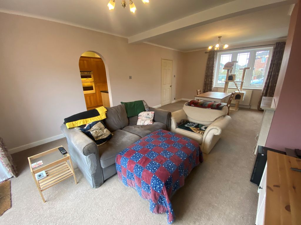 Property photo 3 of 13