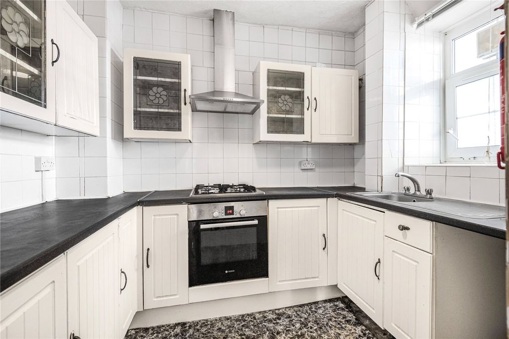 Property photo 2 of 12 Kitchen