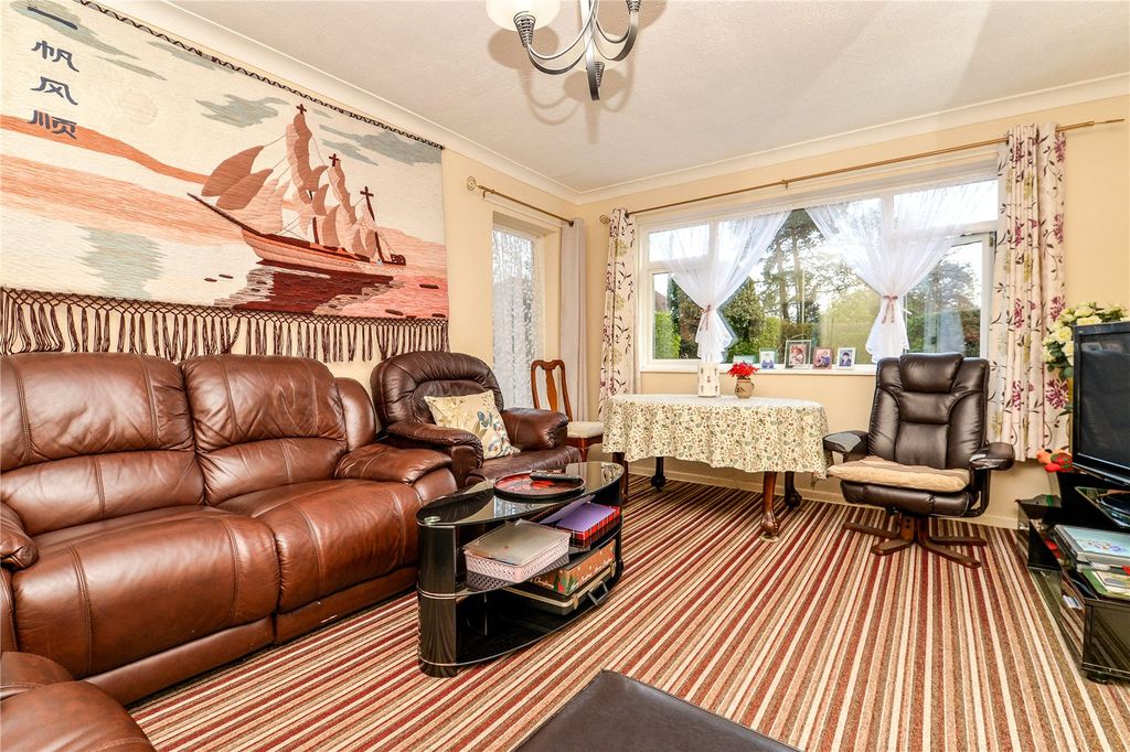 Property photo 3 of 19 Picture No. 32