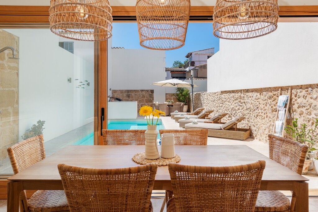 Property photo 3 of 20 Covered Terrace