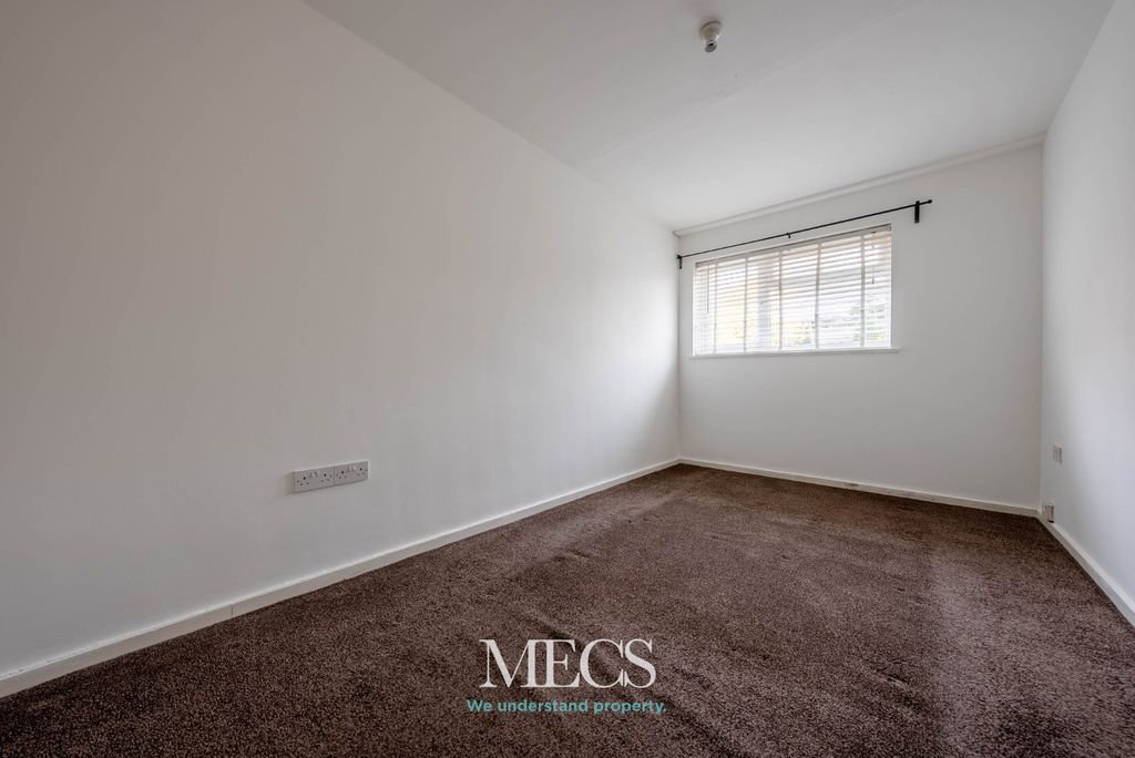 Property photo 3 of 9 6119483