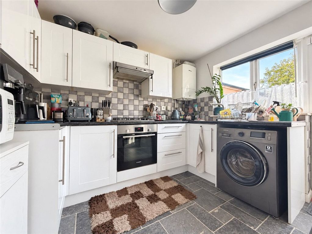 Property photo 2 of 10 Picture No. 11
