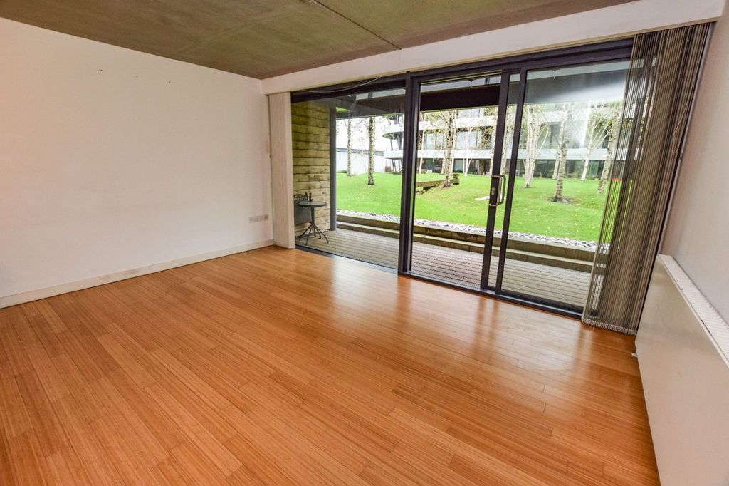 Property photo 3 of 11 Picture No. 29