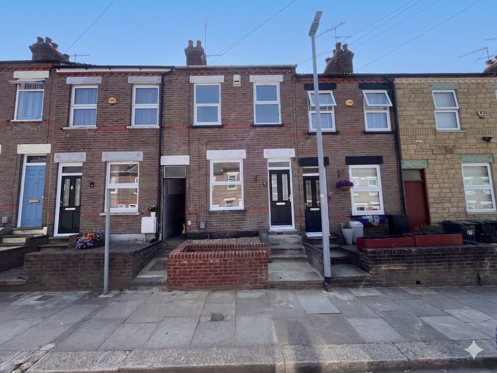 Property photo 1 of 9 5246470