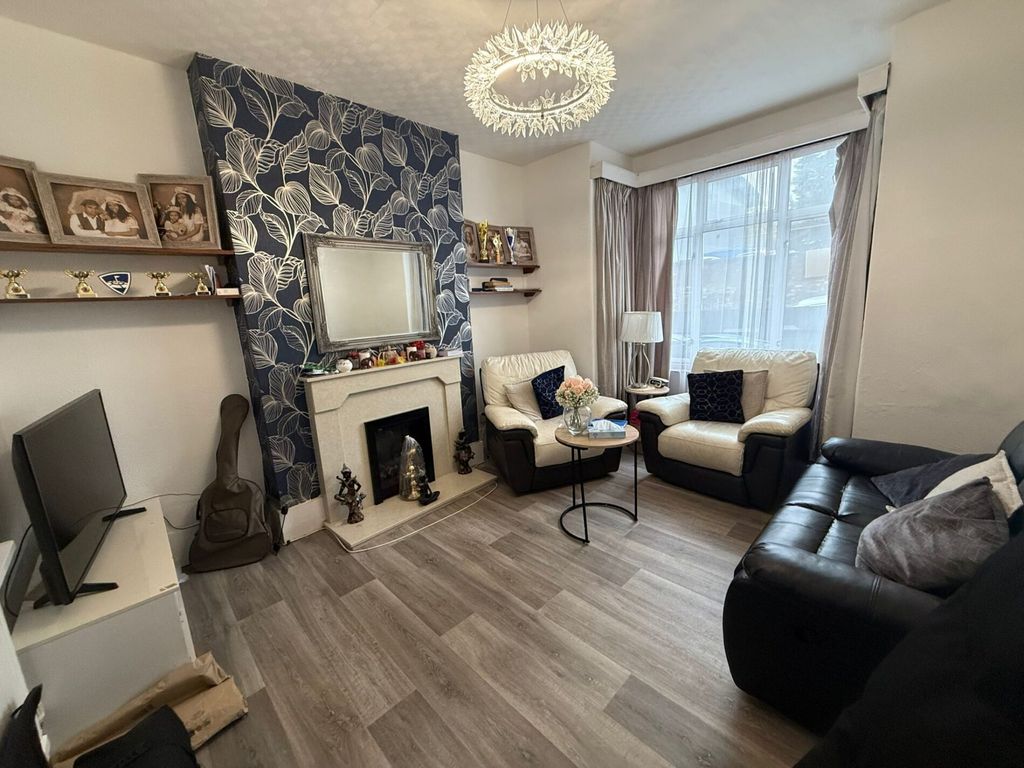 Property photo 1 of 21