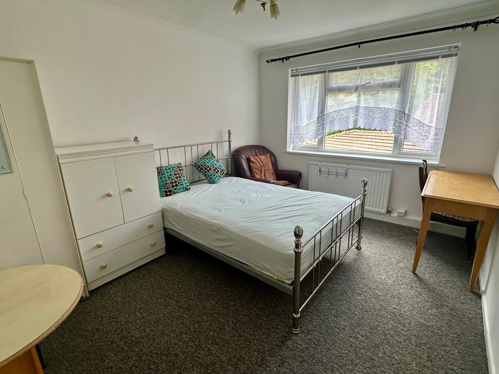 Property photo 3 of 8 Img_2136