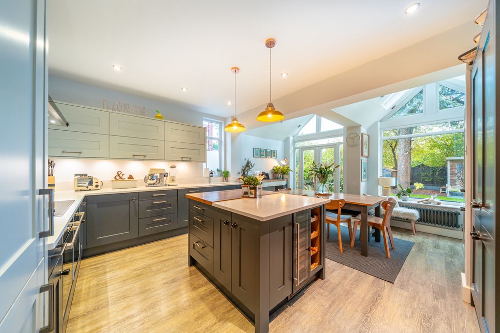 Property photo 3 of 30