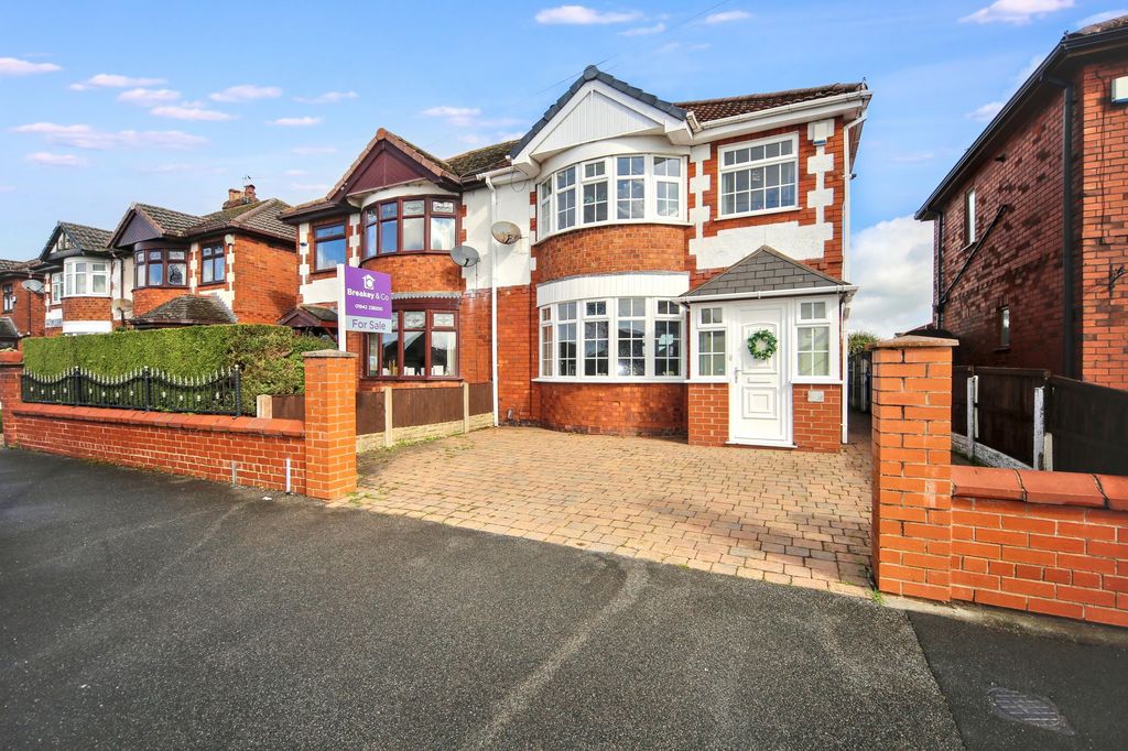 Property photo 1 of 26