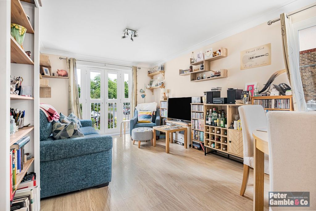 Property photo 2 of 11