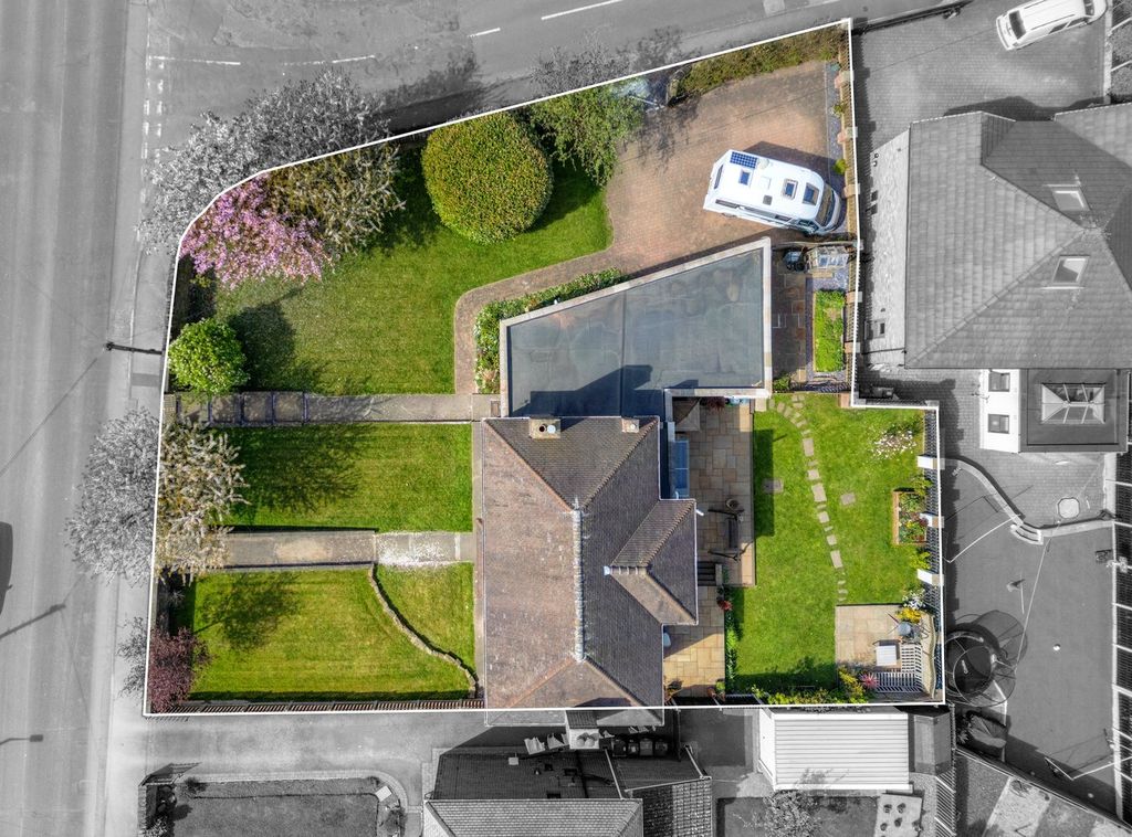 Property photo 2 of 43