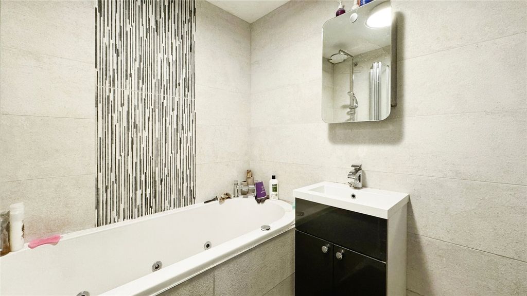 Property photo 3 of 13 Picture No. 06
