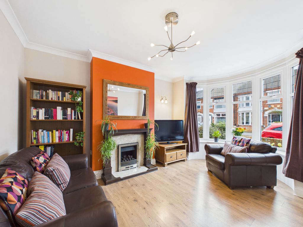 Property photo 3 of 12 Cam03072G0-Pr0084-Still002_Alt