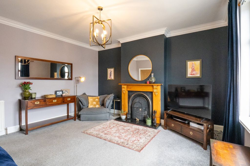 Property photo 3 of 24