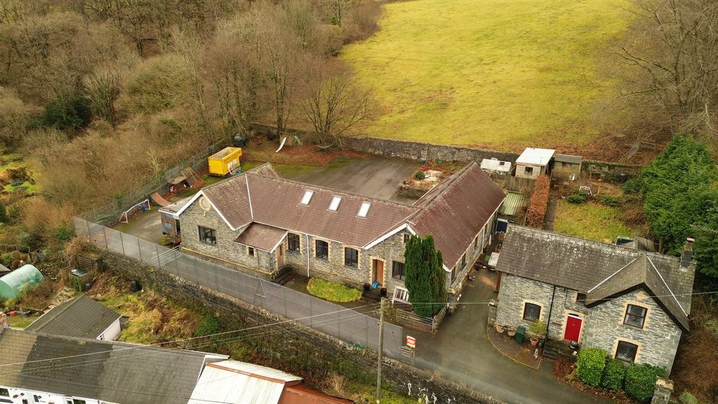 Property photo 1 of 26