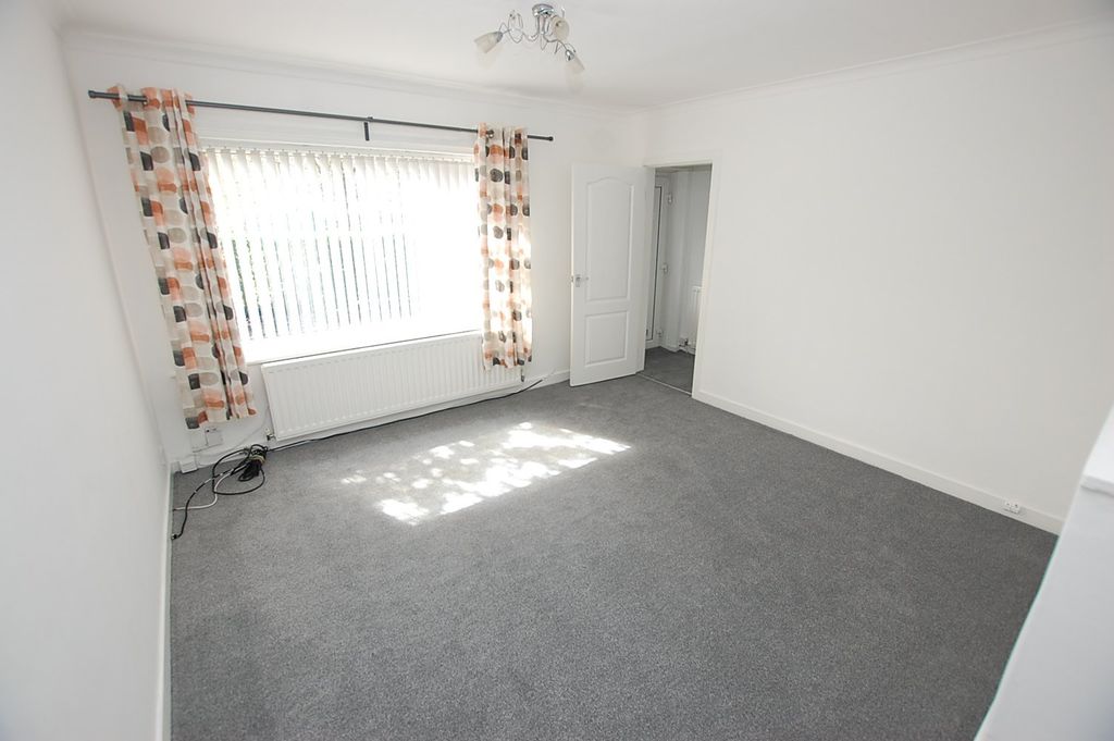 Property photo 2 of 12 Picture No. 06
