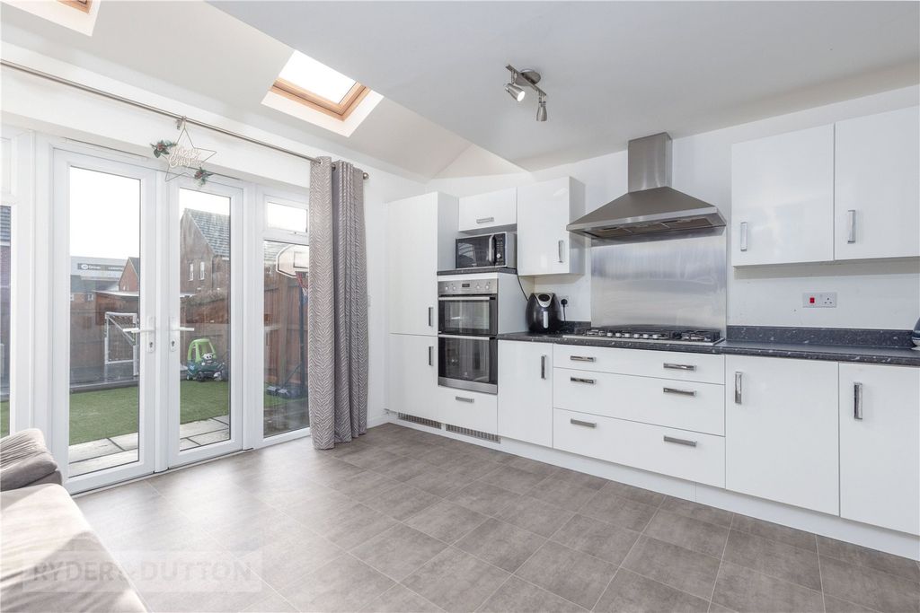 Property photo 3 of 21 Kitchen Diner