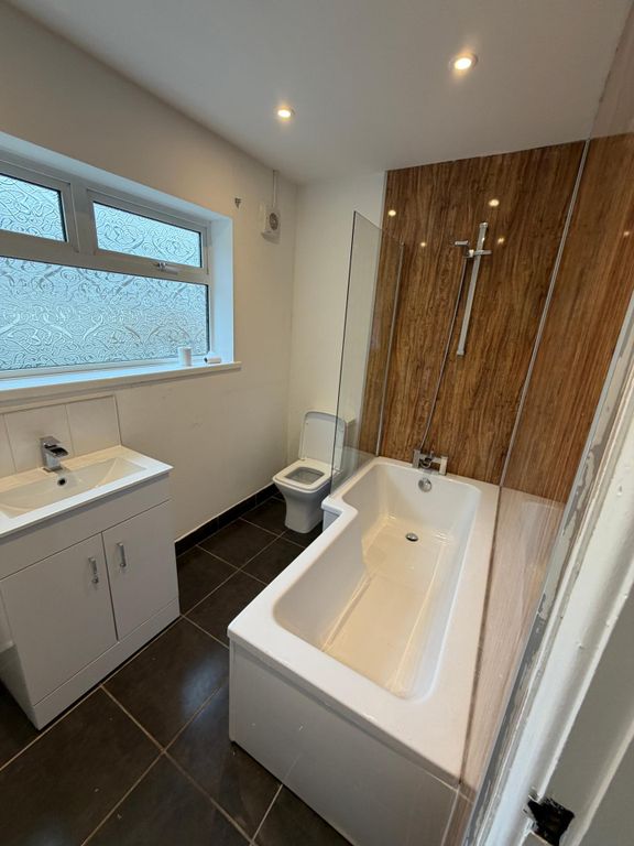 Property photo 2 of 12 Photo 1