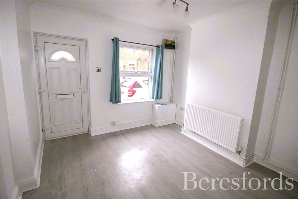 Property photo 2 of 8 Picture 2