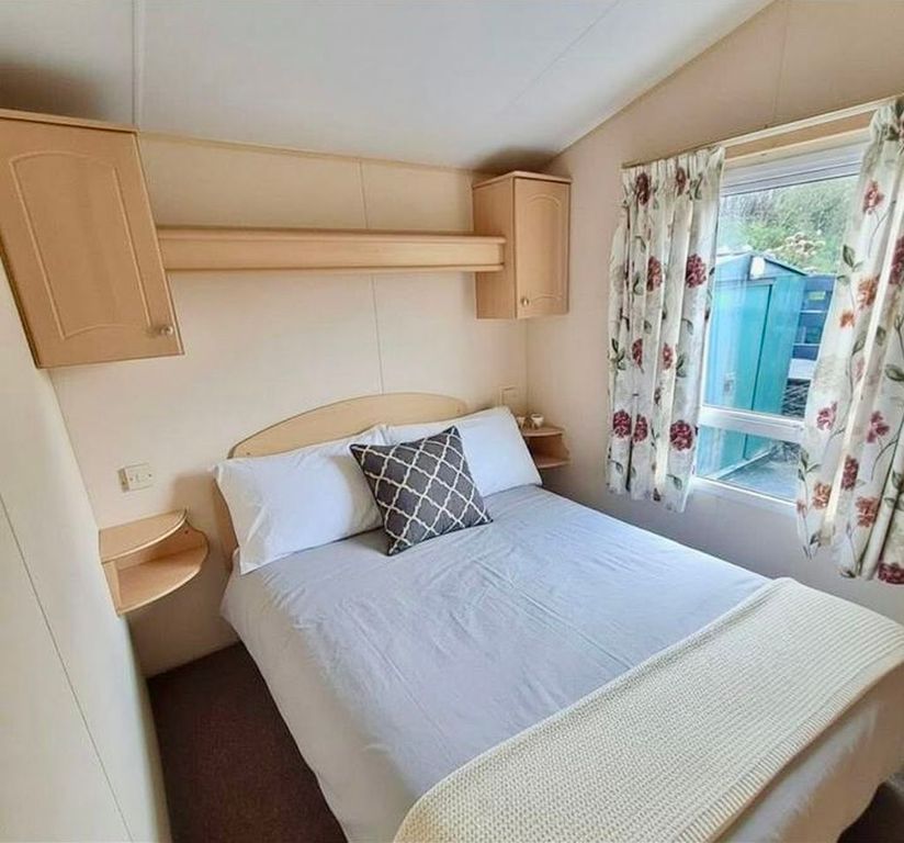 Property photo 1 of 6 Photo 4