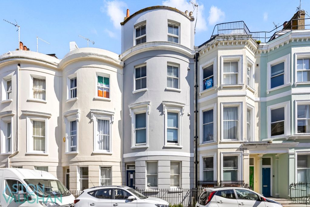 Property photo 1 of 8 5698840