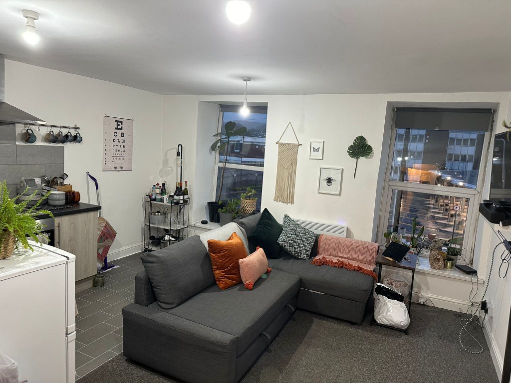 Property photo 3 of 8