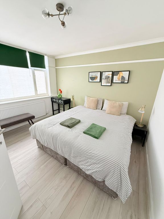 Property photo 1 of 10 Bedroom