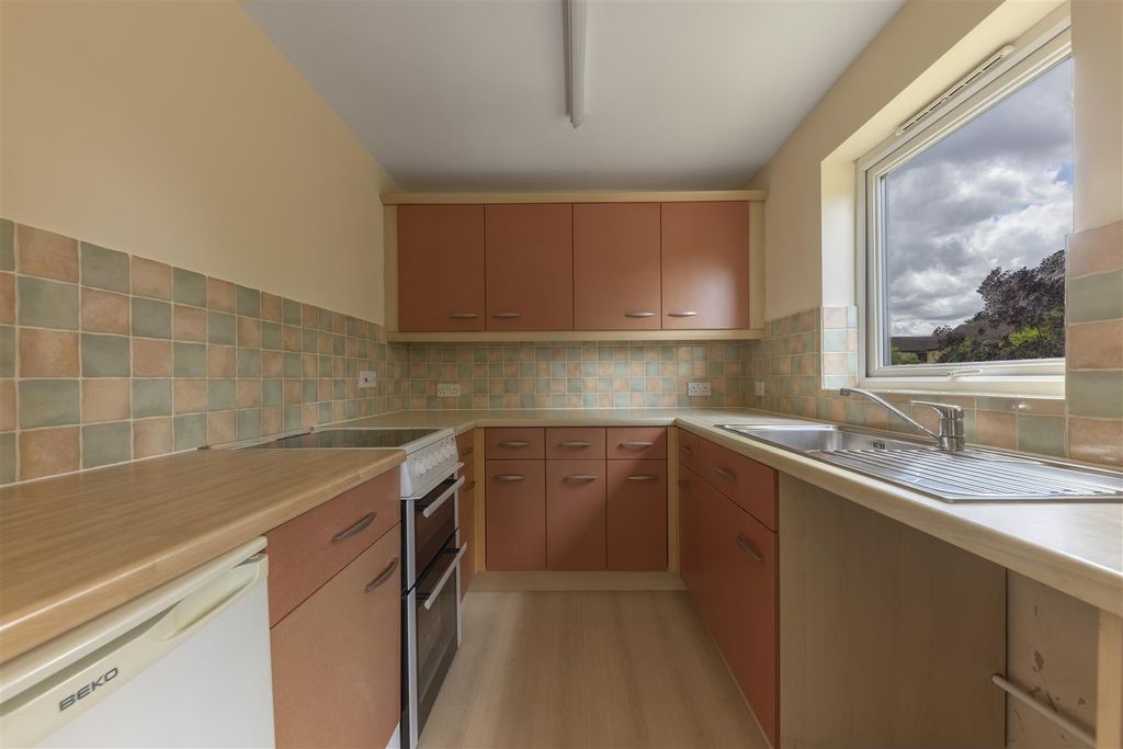 Property photo 3 of 12 Ba.Jpg