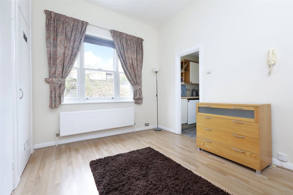 Property photo 2 of 7 Picture No. 08