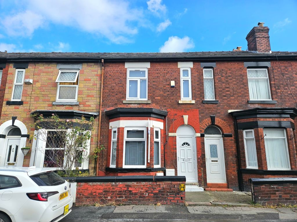 Property photo 1 of 12