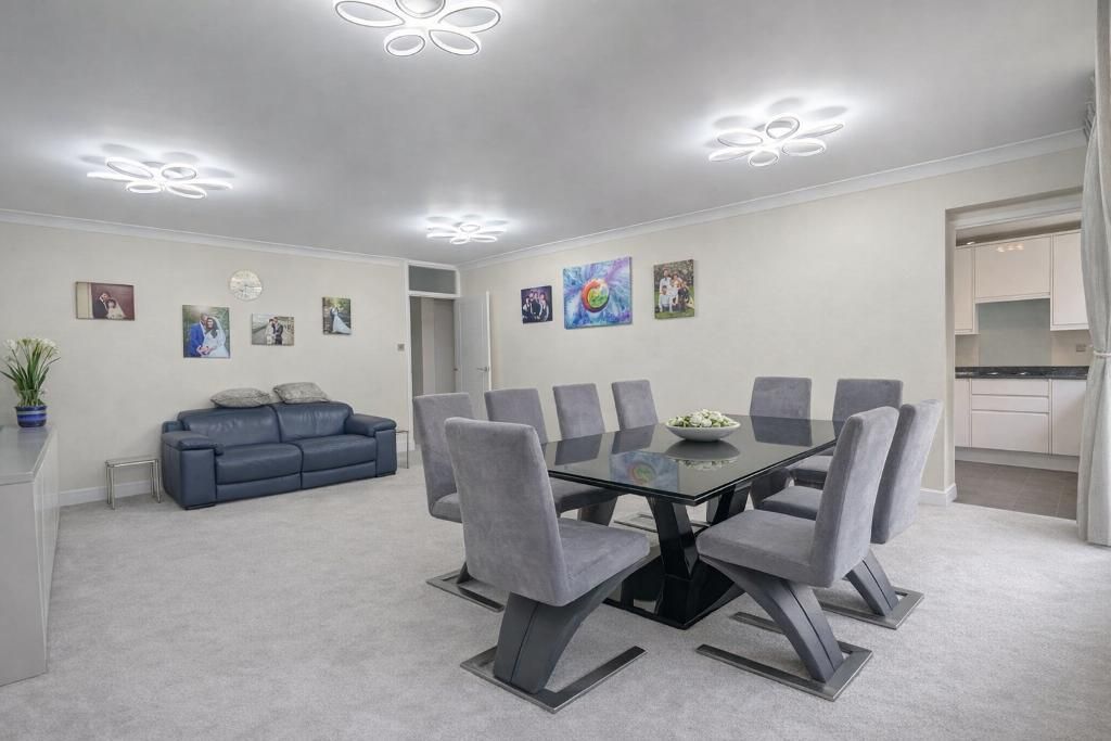 Property photo 2 of 10 Photo 2