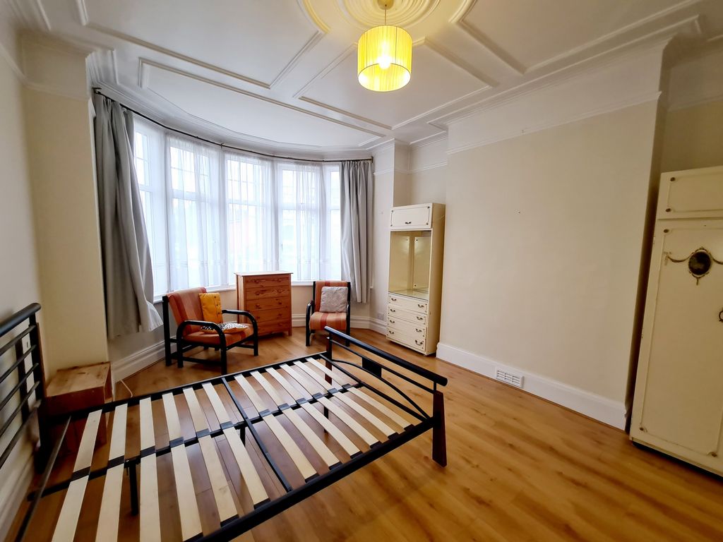 Property photo 2 of 10 Photo 6