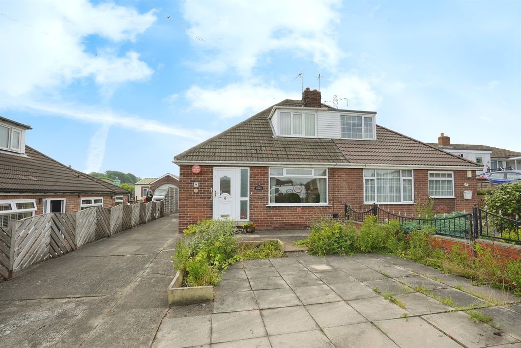 Property photo 2 of 17