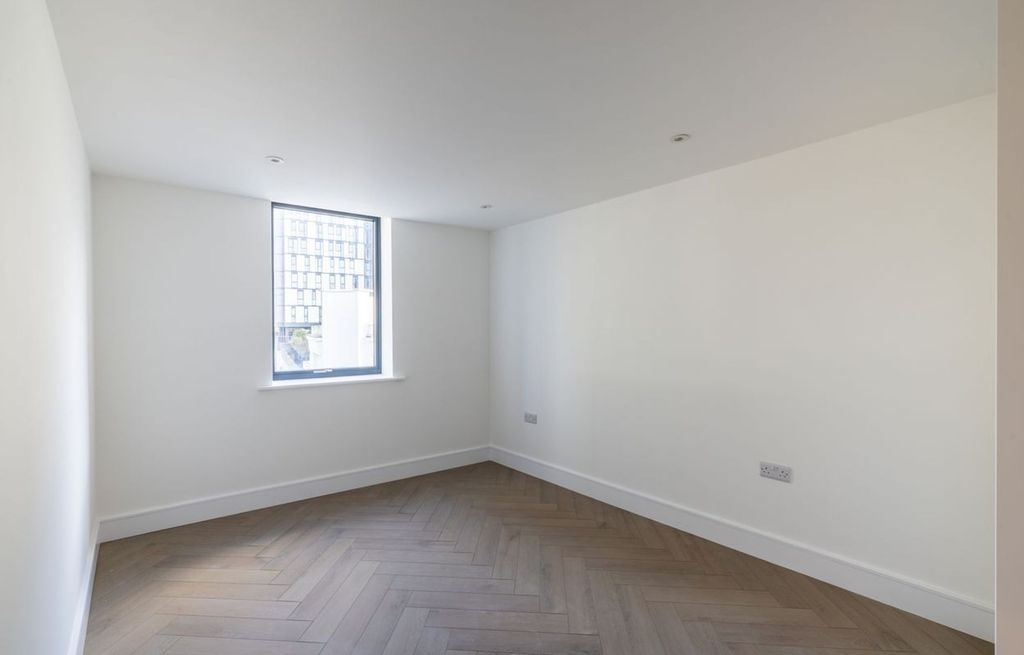 Property photo 3 of 4