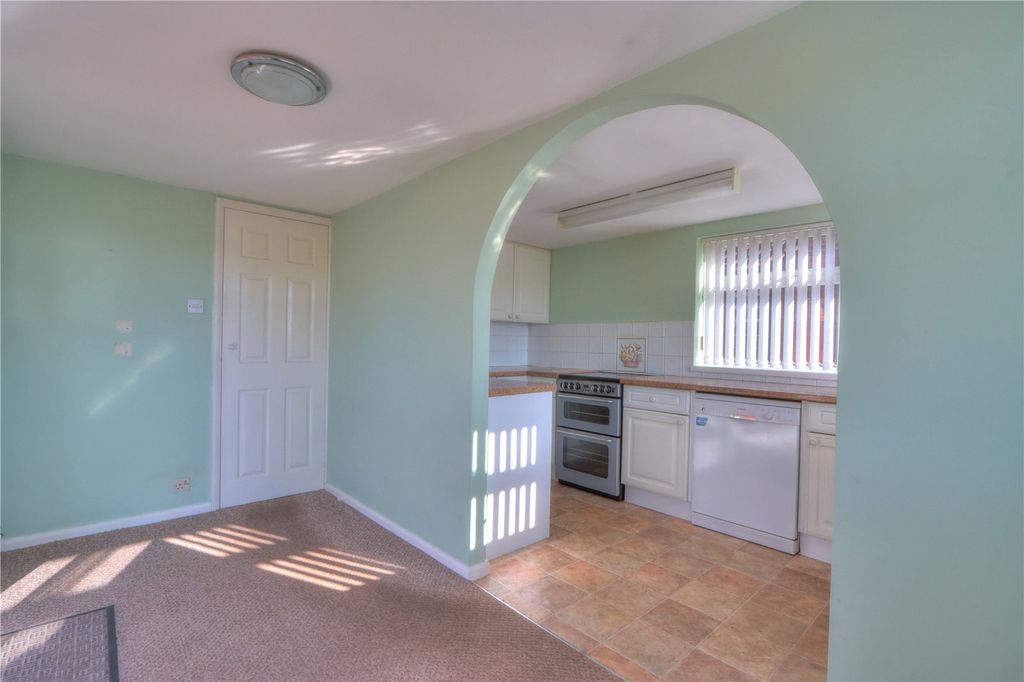Property photo 3 of 12 Picture No. 13
